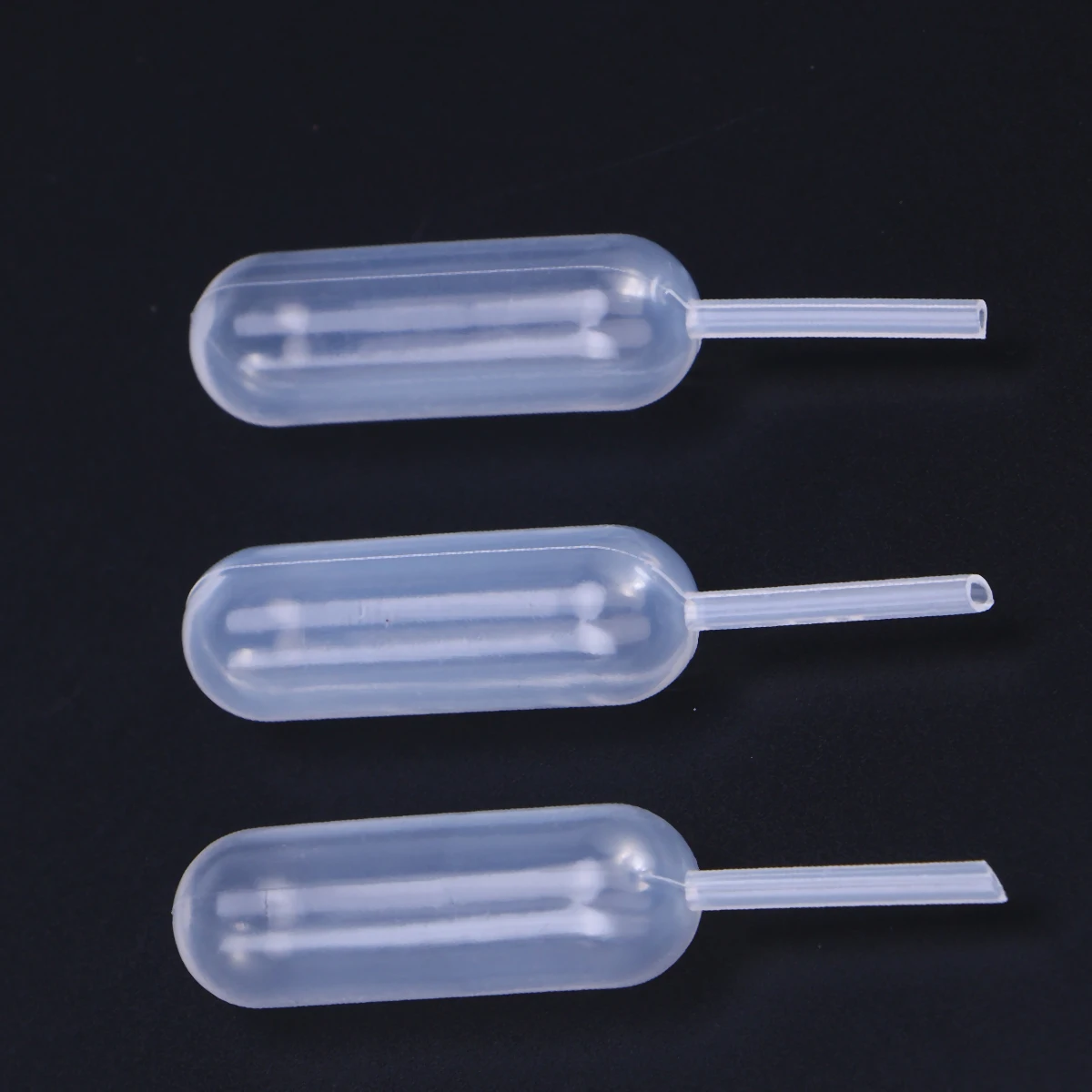 

100 Pcs 4ml Disposable Plastic Long Column Liquid Dropper Pasteur Pipettes Plastic Squeeze Transfer Pipettes Suitable for Chocol