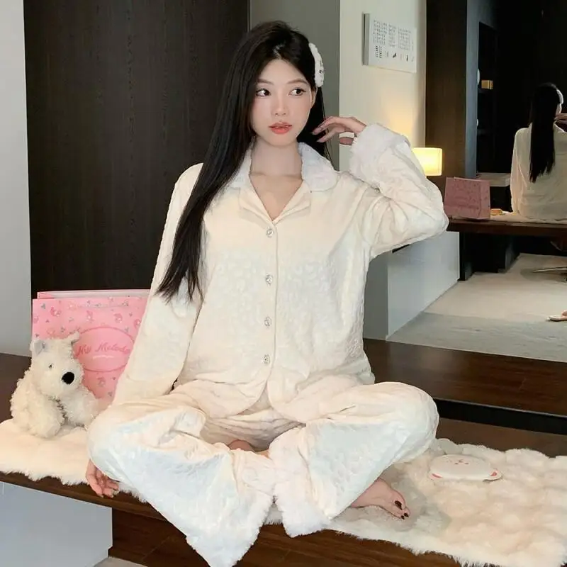 

Комплект для сна из велюра Island: женский осенне-зимний теплый домашний костюм из двух предметов с цветочной вышивкой, длинными рукавами и брюками