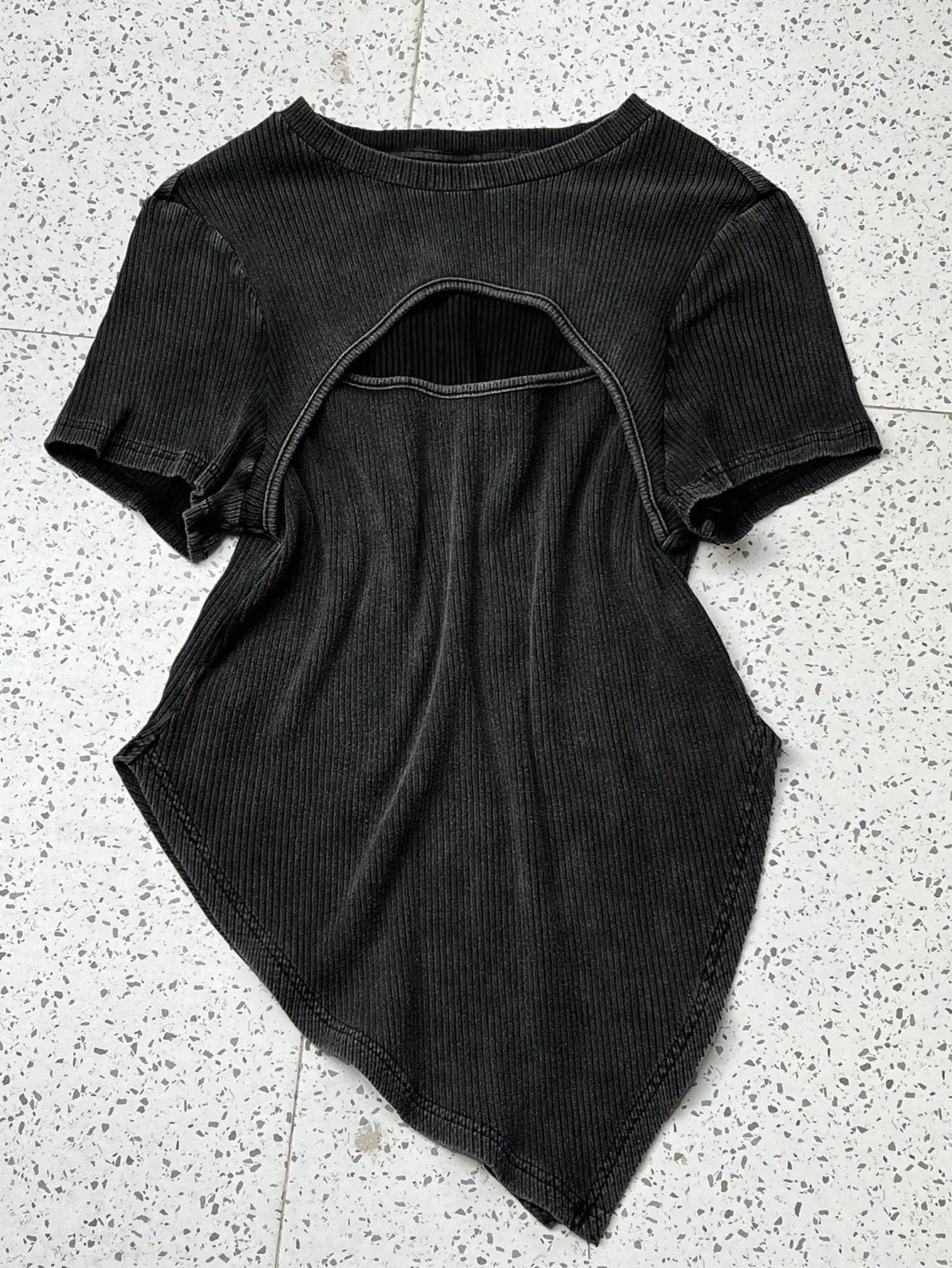 

Black Ribbed Knit T-Shirt with Back Cutout, Short Sleeve, Asymmetrical Hem, Streetwear Style