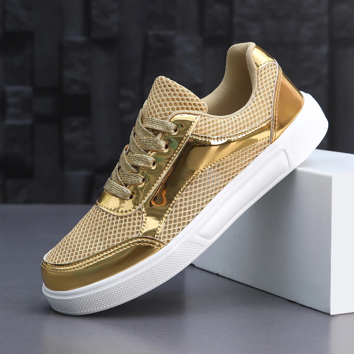 

Men's Luxury Casual Sneakers Breathable Running Shoes Fashion Loafers Male Tenis Trainer Race Comfortable Shoes for Men