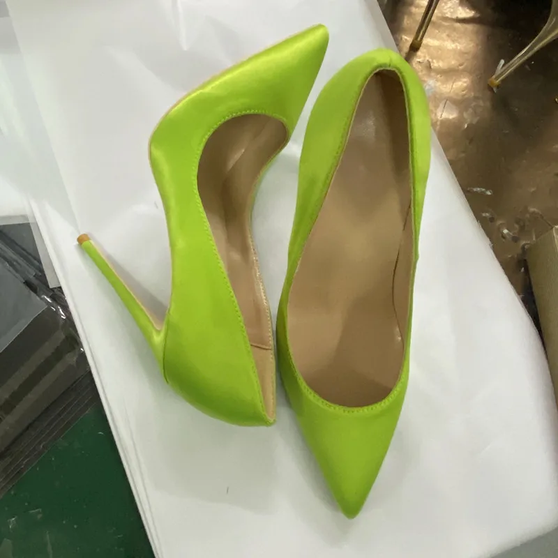 حذاء Tikicup نسائي جديد من الساتان الأخضر النيون بمقدمة مدببة وكعب عالٍ، حذاء بكعب ستيليتو لامع أنيق، حذاء رسمي جذاب للحفلات