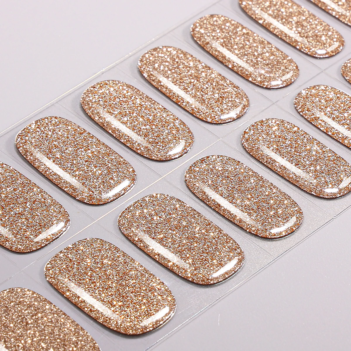 

16Tips Glittering Semi Cured Gel Nail Strips Sparkly Long Lasting Self-Adhesive Gel Nail Wraps Full Cover UV Nail Sticker