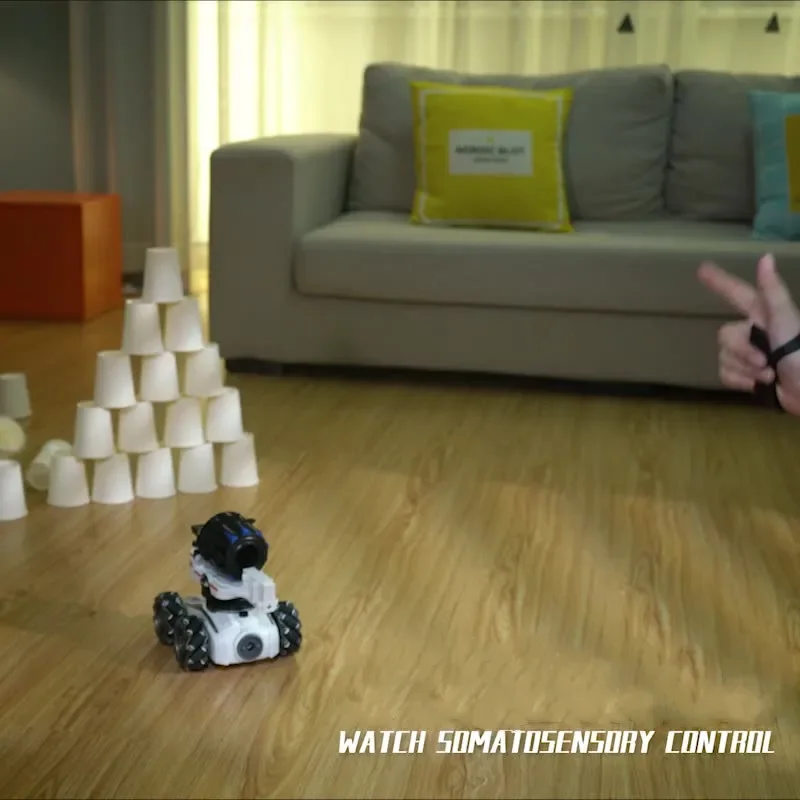 Télécommande à induction par gravité sonore LED, jouet à quatre roues, balle molle, modèle de voiture de collection pour garçon, cadeau pour enfant, précieux, 3 en 1