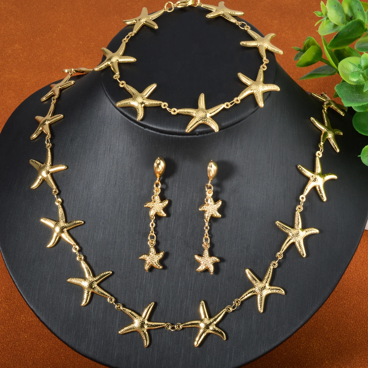 

Ocean New Style Starfish Chain Necklace Bracelet Earrings for Women Gold Plated Stainless Steel Popular Summer Beach Jewelry Set