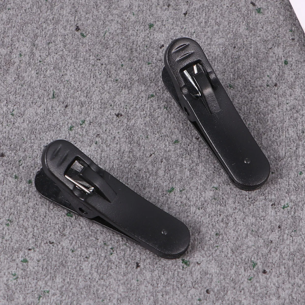 

100 PCS Headphone Cable Clip Wire Clamp Winder Earbuds Holders Cord Clips Black Wrap Keeper Earphone Fitness