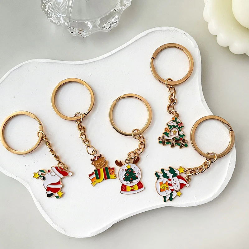 Cartoon Christmas Metal Keychain Cute Creative Santa Claus Snowman Christmas Tree Elk Key Ring Pendant Kid Christmas Gifts