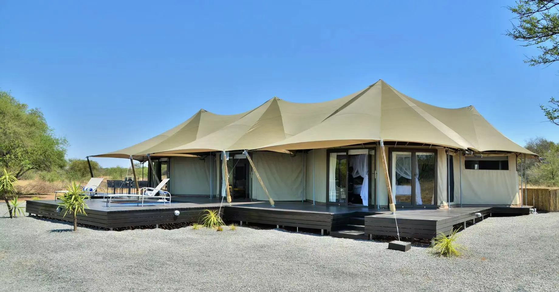 خيمة خارجية فاخرة بغرفتين وغرفة معيشة واحدة، خيمة Super Family Glamping، منتجع سفاري، خيمة فندقية مخصصة