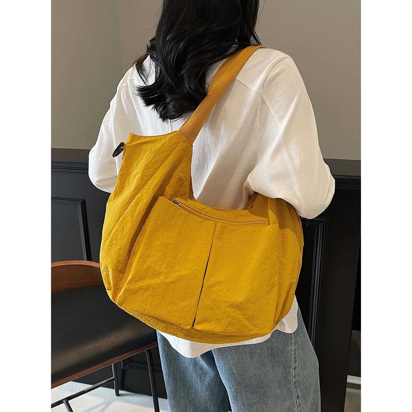 

Nylon bag women's large capacity 2025 new summer versatile shoulder crossbody bag casual college student class tote bag