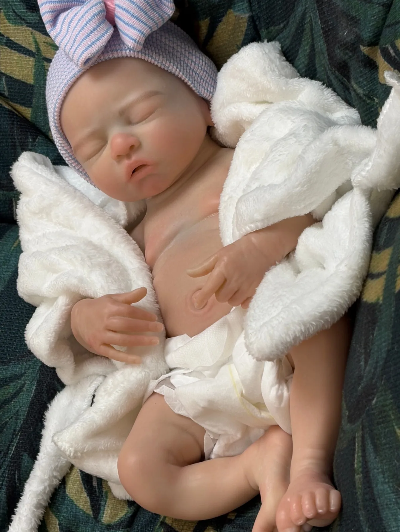Aizwa1 16 Inch Lovely bebe reborn de Sleeping Bebe Silicone Reborn Girl Handmade Newborn Baby Doll For Children Birthday Gifts