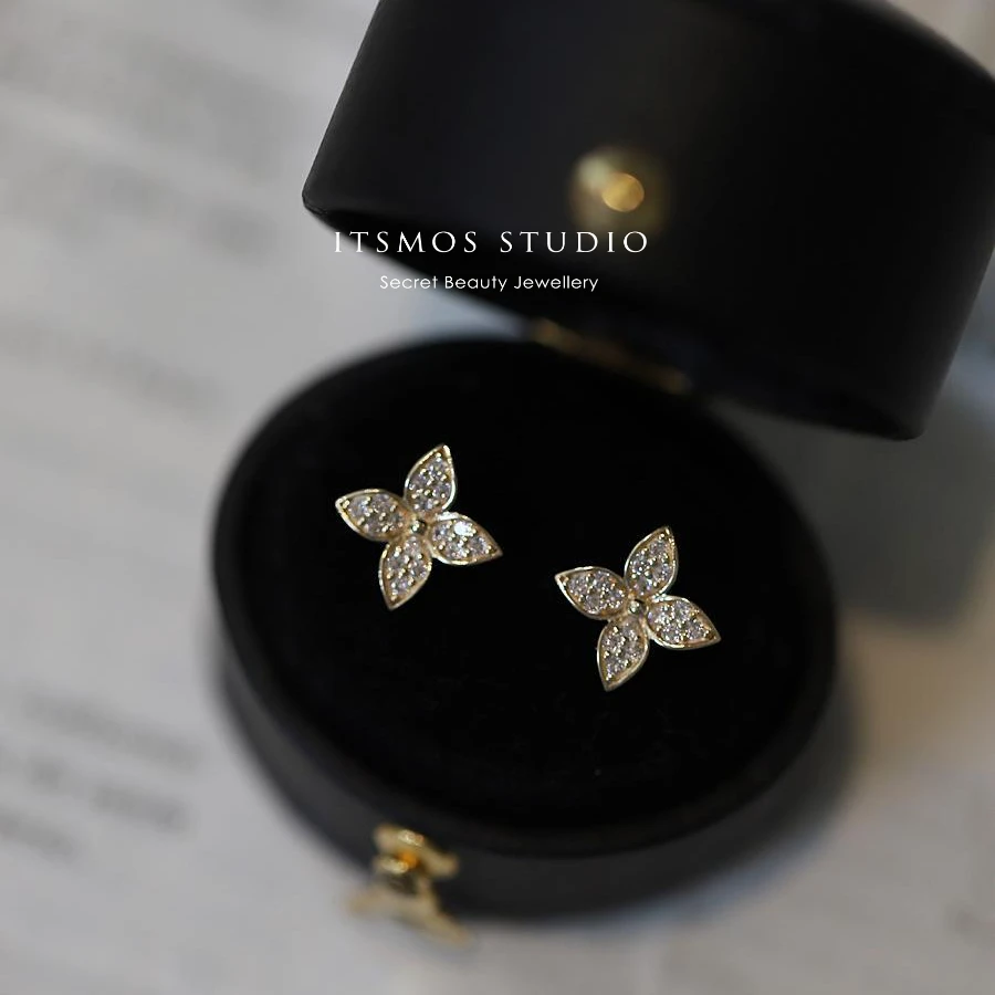 ITSMOS Pendientes de plata de ley 925 chapados en oro de 14 quilates con tachuelas pequeñas, joyería de diamantes, pendientes de flores para mujer