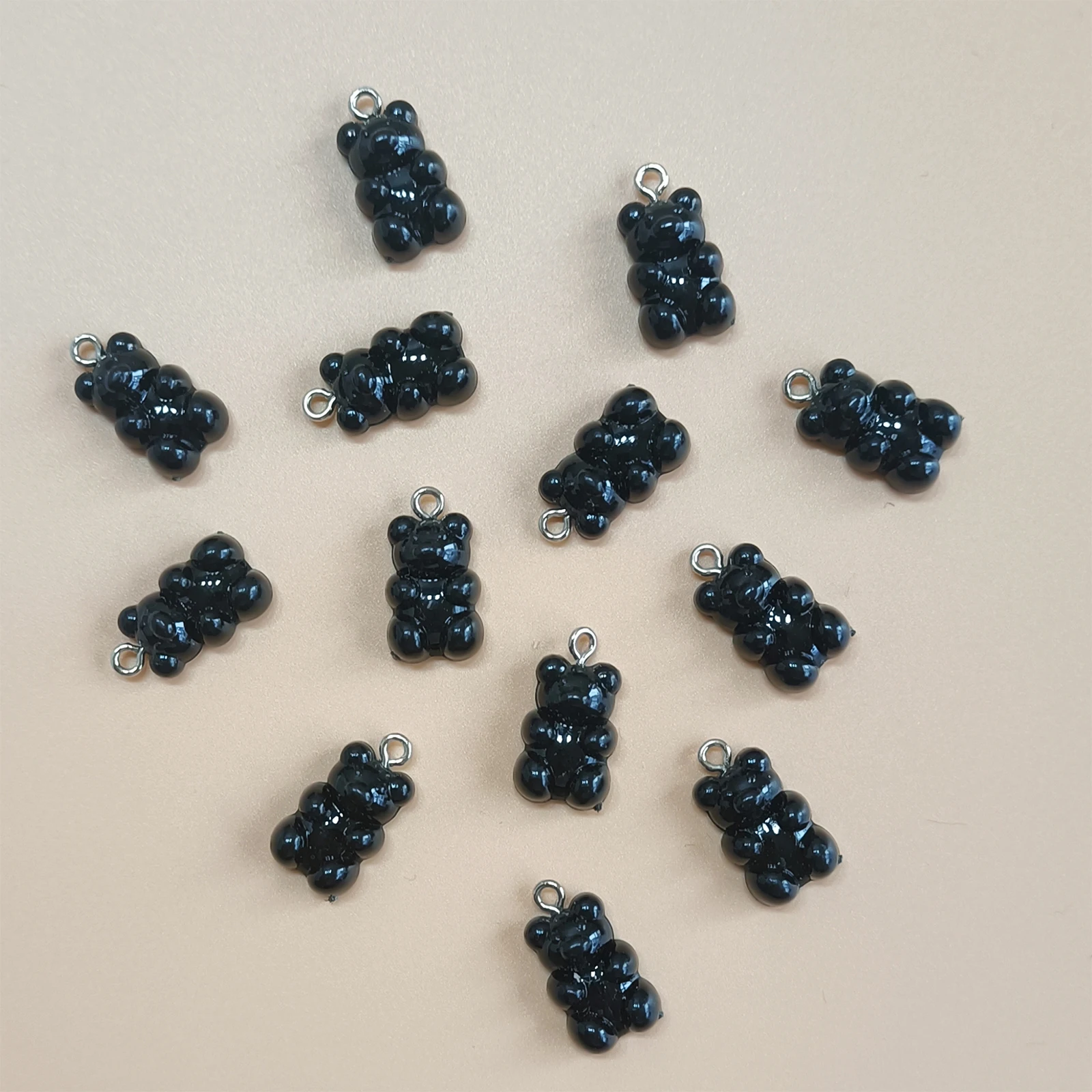 20 Stück bunter Süßigkeiten-Teddybär-Gummie-Schmuck, DIY-Anhänger, niedliche Ohrring-Halskette, kreative Entdeckung, 20 x 10 mm