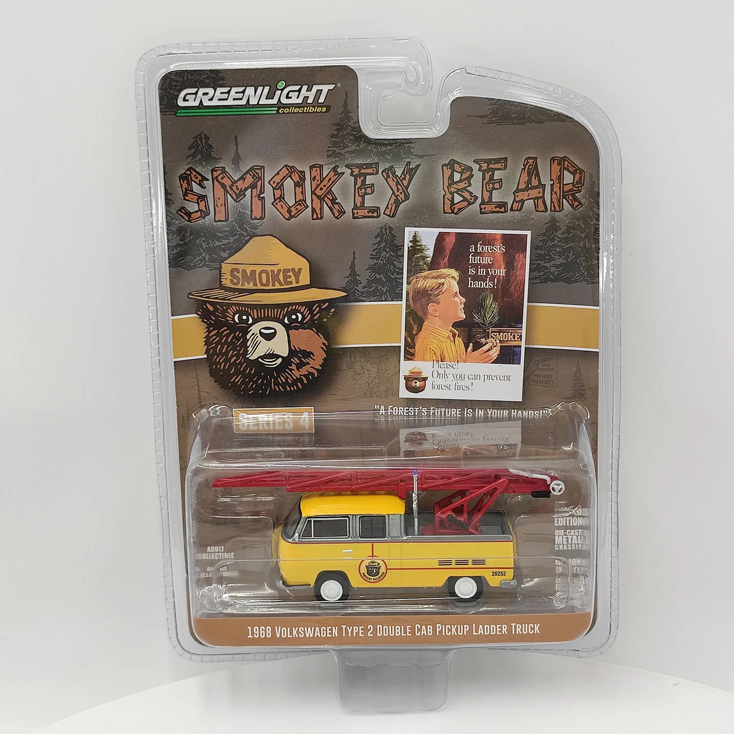 

Diecast Greenlight 1:64 Scale Smoked Bear Series 4-1968 VW T2 Two-row Seat Pickup Ladder Truck Alloy Car Model Collectible Toy