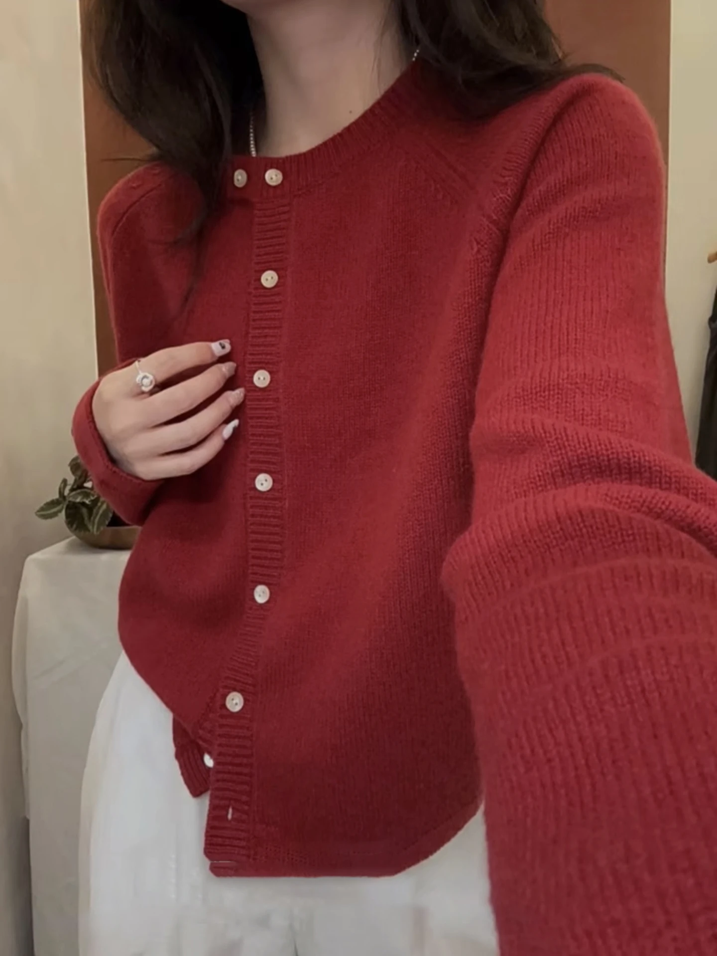 

Женский кардиган из 100% мериносовой шерсти, однотонный свитер с круглым вырезом, вязаный трос, осенне-зимняя одежда, теплый удобный топ с длинными рукавами