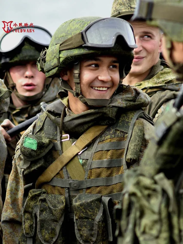 Cold War Era Replica Russian Military 6B47 Tactical Helmet Camouflage Training Gear Small een Man Design Bulletproof