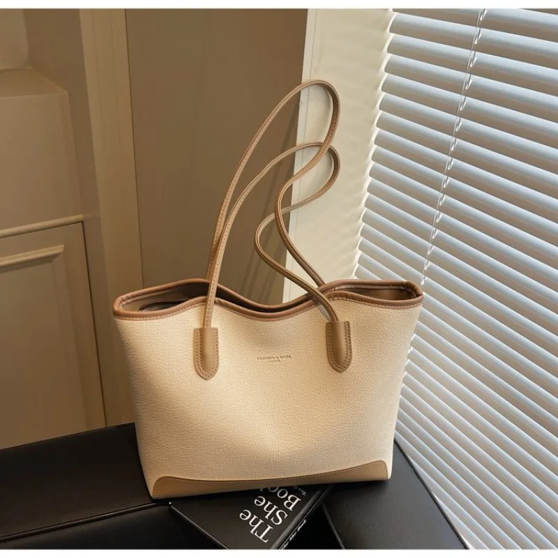 

High-End Fashion Solid Color Diaper Bags For Women Parisian Inspired Crossbody Bag Luxury Commuter Bag Vintage Simple Messenger