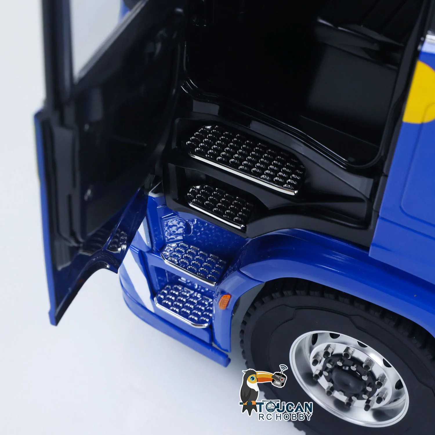 

MODEL 770S 4X4 Metal Chassis 1/14 RC Tractor Truck Radio Control Lorry Car 2Speed Gearbox Flowing Water Light Cab Suspension Toy