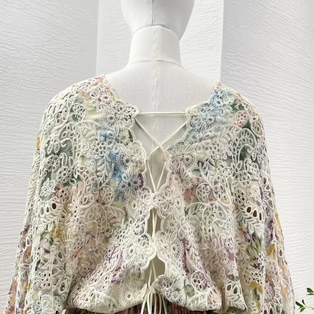 مجموعة جديدة عالية الجودة المرأة البيج الأزهار طباعة كم طويل الجوف خارج التطريز فستان ميدي