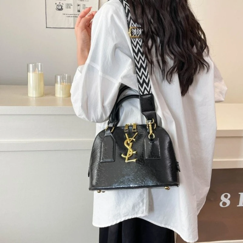 

​Stylish School Style Women's Handbag, Creative Individual Design for Students Campus, Work Travel Commuting, 2025 New Model