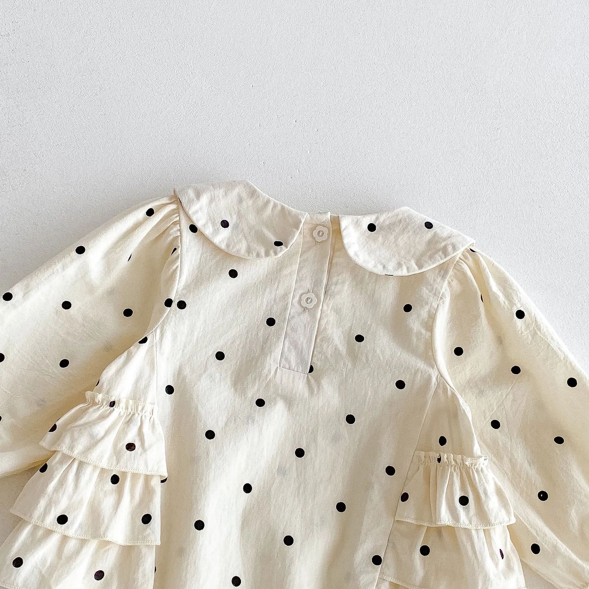 2026 Herbst Prinzessin Baby-Body mit Polka-Dots, Rüschen und Peter-Pan-Kragen, Kleinkind-Einteiler mit Langen Ärmeln, Weiche Babykleidung für Mädchen – Detail 6