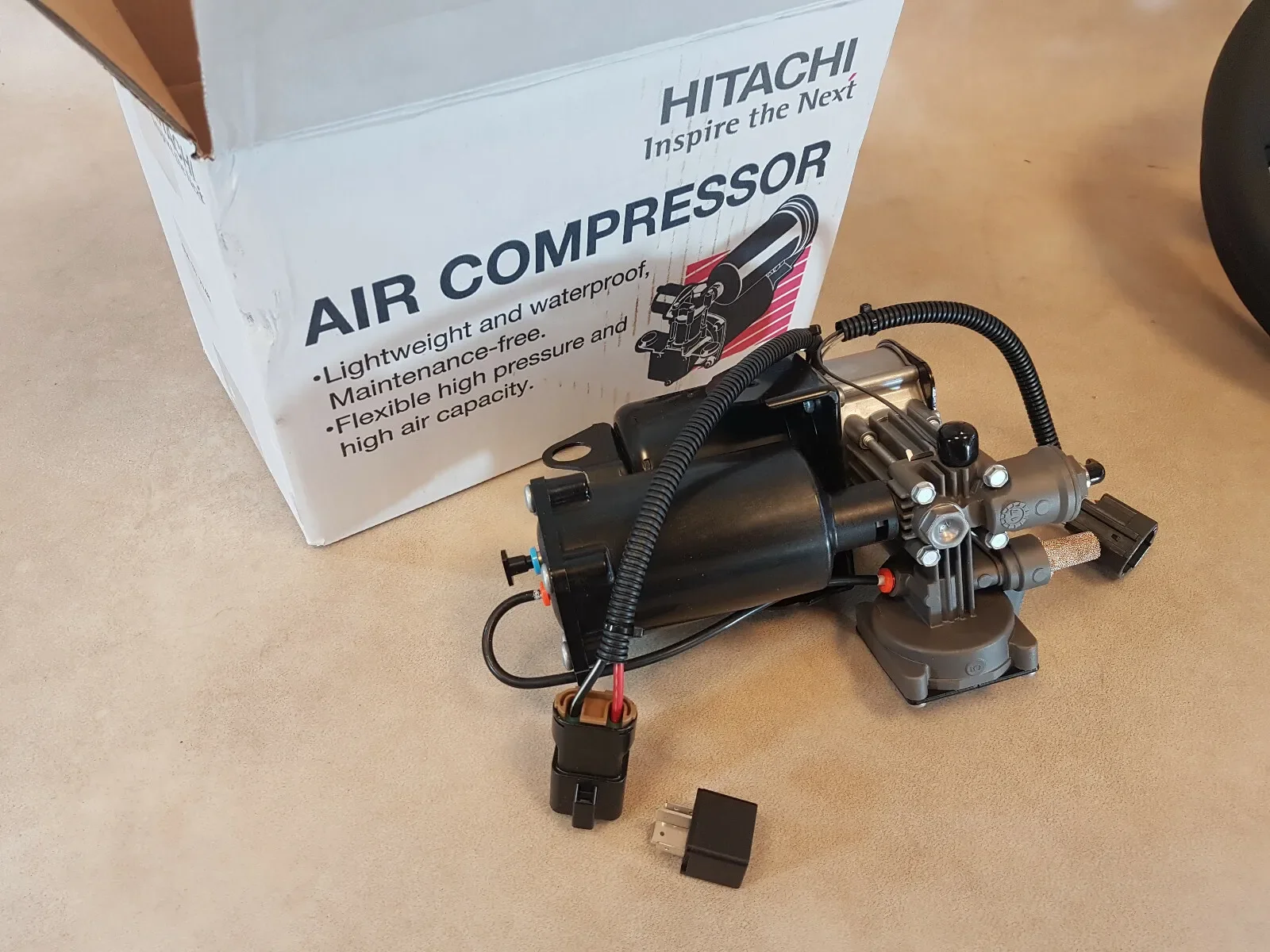 FOR HITACHI AIR SUSPENSION COMPRESSOR FOR RANGE ROVER L322 MK3  BRAND NEW LR025111