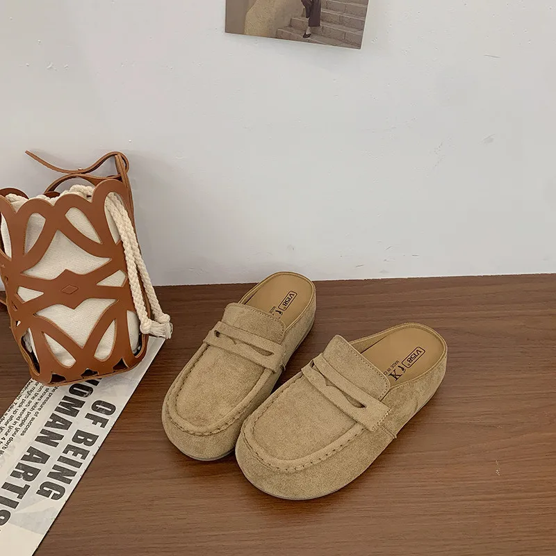 Retro Mule Shoes for Women 2026 Autumn New Soft Bottom Commuter Slip‑ons Solid Color Versatile Portable Casual Clogs