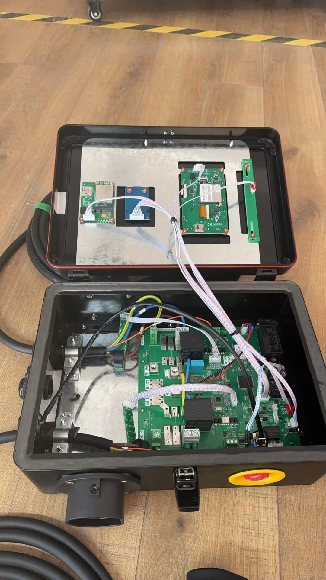 التجارية Ocpp Mennekes 32A 3 المرحلة 14kw 22kw 44kw مزدوجة بندقية Wallbox شحن كهربائي سريع شاحن EV