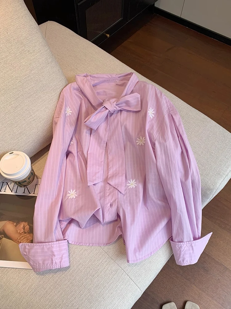 

Ele Embroidered Flower Light Purple round Ne irt Men's ort Sle Sweet Tie-Belted Top Casual Loose Fit Long Sve