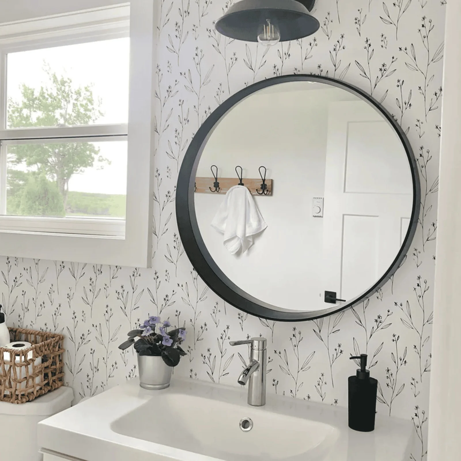 Minimal Floral Wallpaper. Beige Color Peel and Stick Wall Mural For Home Decoration.Wallpaper Home DécoMultiple Colors Available