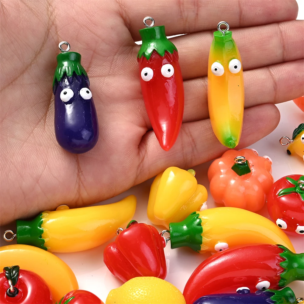 5 Stück 3D Gemüse- und Obst-Anhänger: Tomate, Paprika, Kürbis, Zitrone, Aubergine, Harz-Kreativanhänger für die Schmuckherstellung – Detail 2