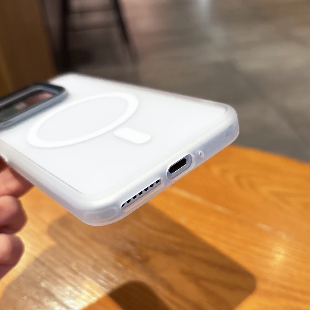 حافظة مغناطيسية فاخرة رفيعة للغاية وشفافة وغير لامعة لهاتف Xiaomi 15 Pro 15 Pro Magsafe غطاء شحن لاسلكي