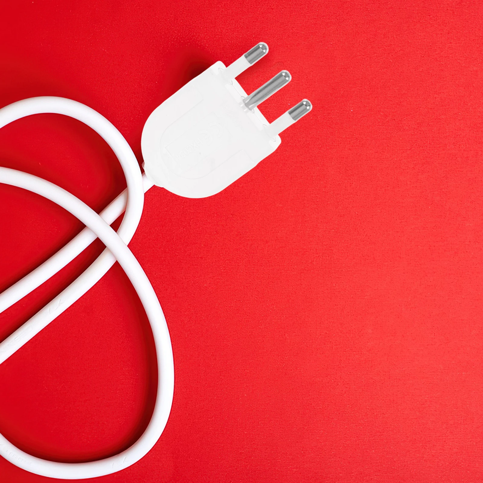 محول القابس الإيطالي مخرج طاقة 3 دبابيس مستديرة قابلة للفصل 16A البلاستيك ذكر الأرض الشق استبدال إيطاليا القياسية آمنة