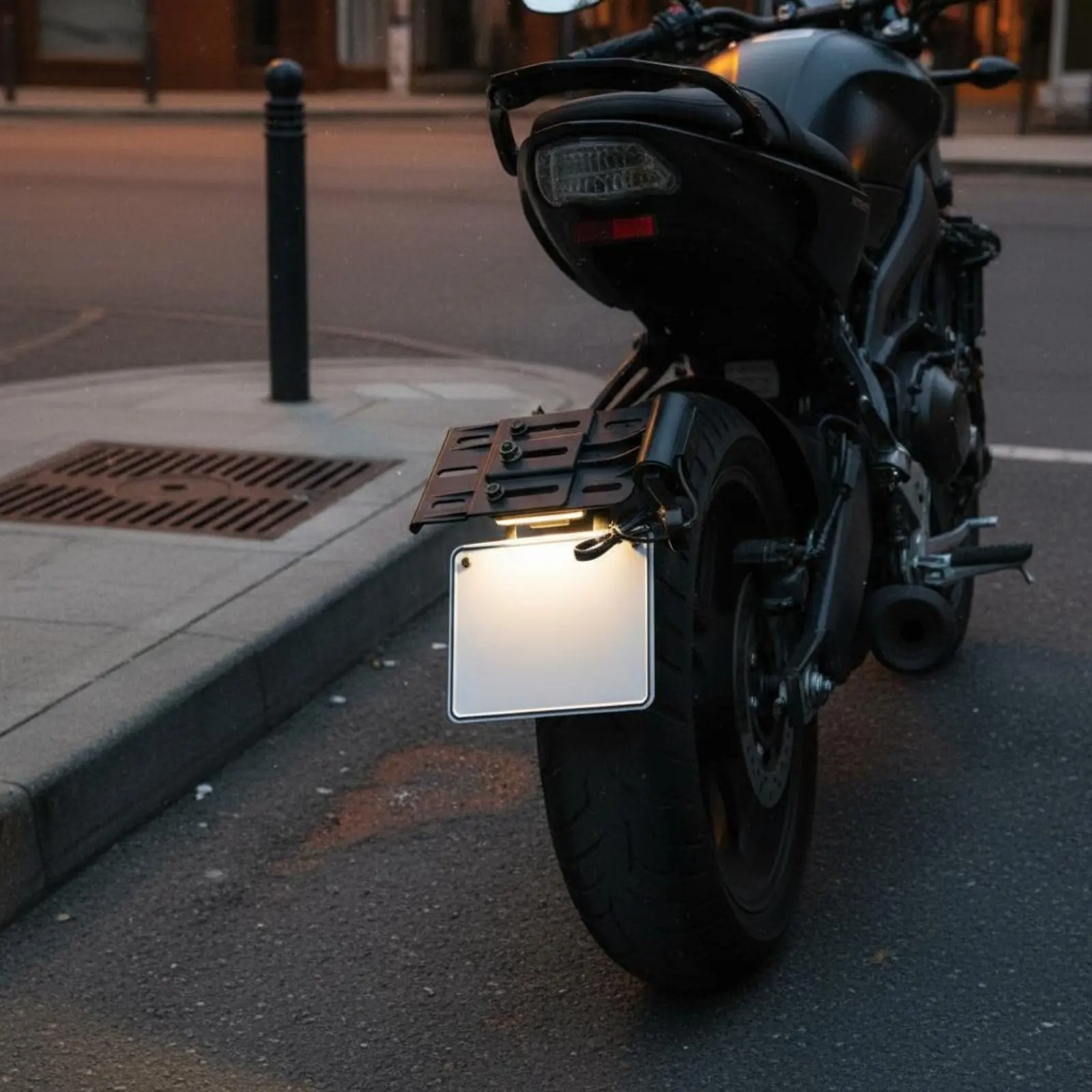 

Side Mount Registration Plate Holder Easy Installation Motorcycle Registration Plate Frame with Lamp Black Anodized Finish