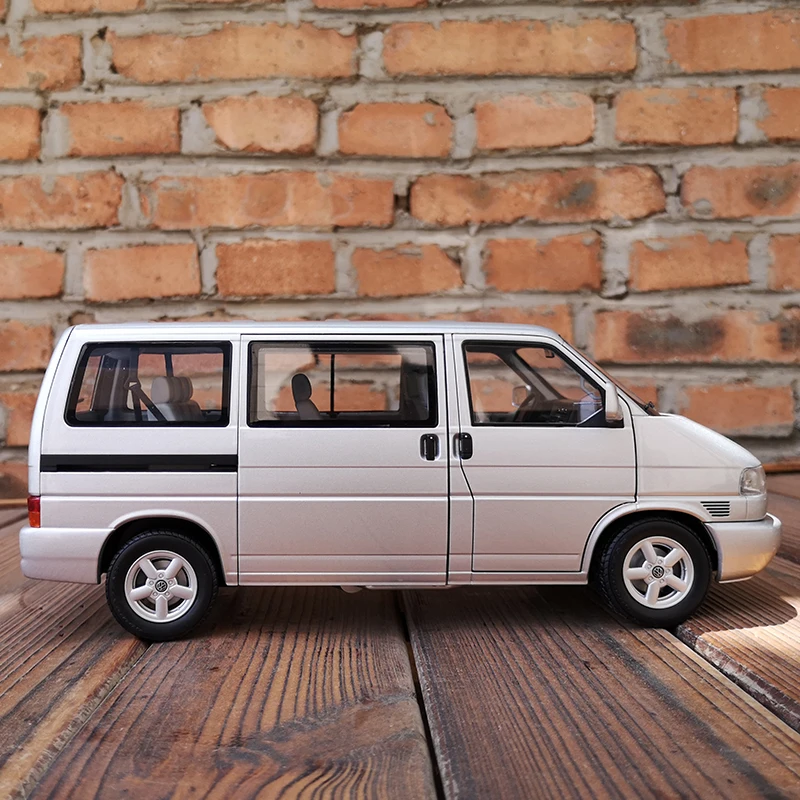 Schuco 1:18 VW T4b Caravelle travel van Alloy car model static display birthday gift for elders to collect