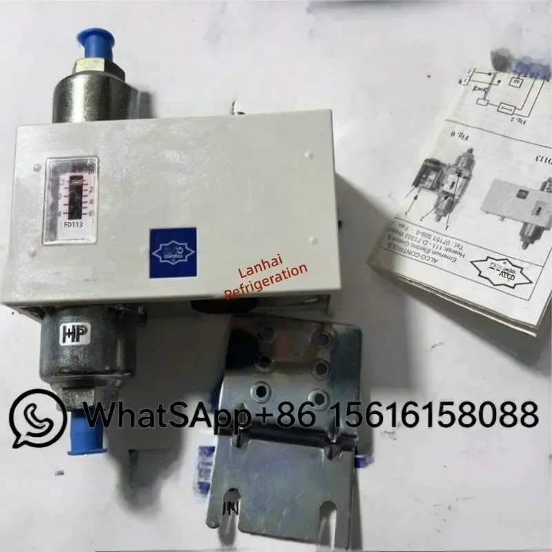 NEW Pressure Switch FD113 Oil Differential Pressure Controller PCN 0710173