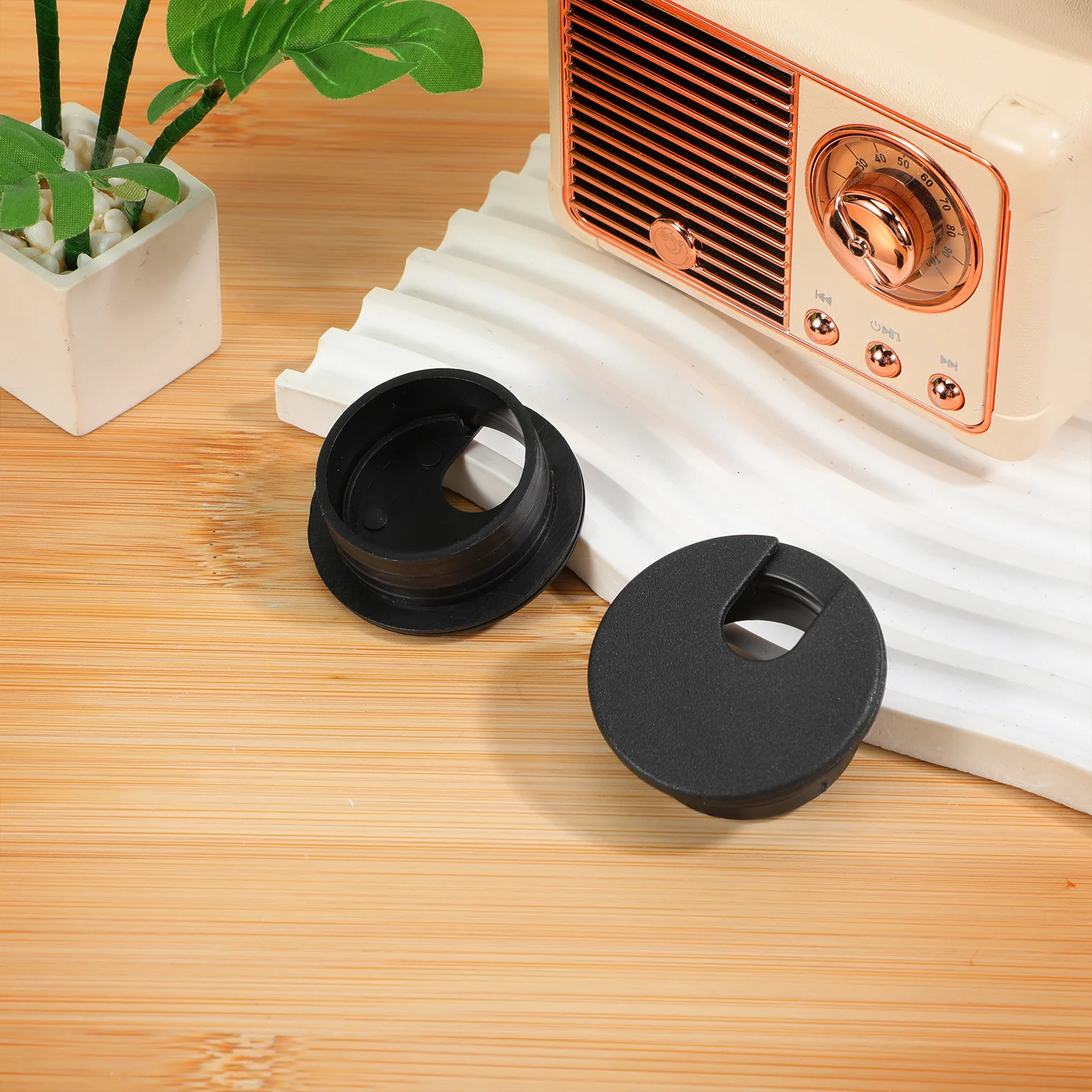 6個入り ブラックABSデスクホールケーブルグロメット 丸型ワイヤーカバー オフィス/家庭用テーブル配線穴オーガナイザー デスクグロメット