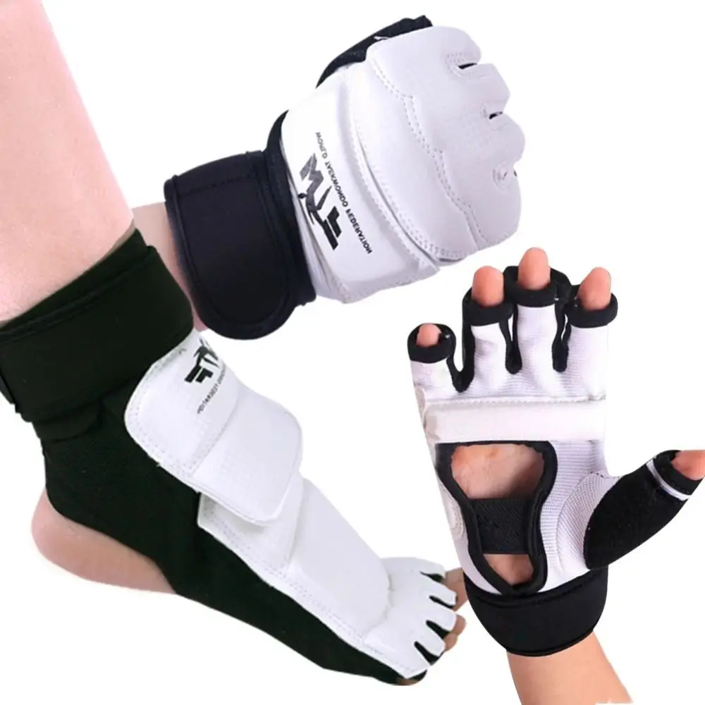 Halbfinger-Boxhandschuhe PU-Leder Fußschutz Taekwondo-Handschuhe Karate Muay Thai Trainings-Workout-Handschuhe