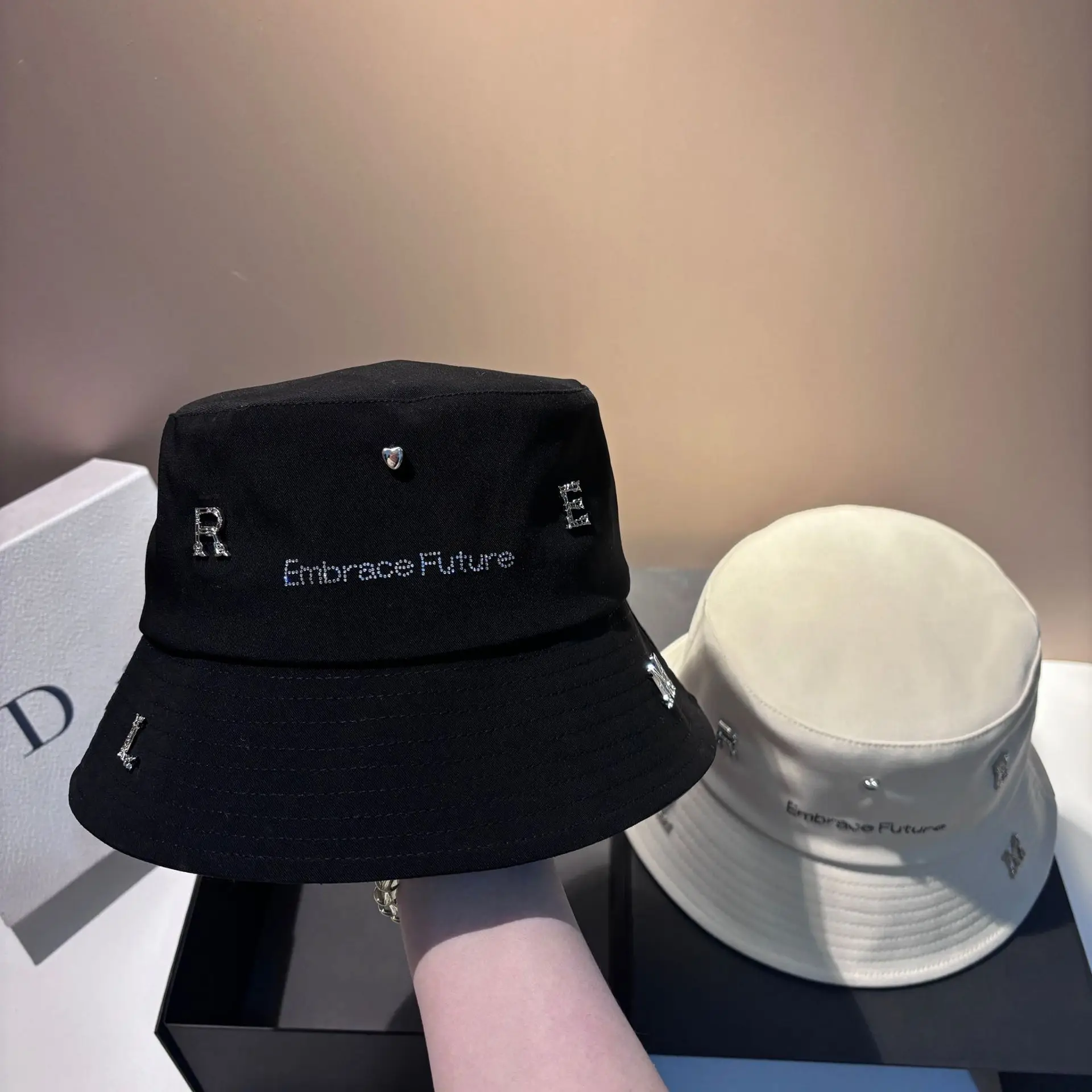 Spring Summer Outdoor Sun Protection Face Cover Youthful Bucket Hat Multi Letter Print Washed Cotton Flat Top Basin Cap Women