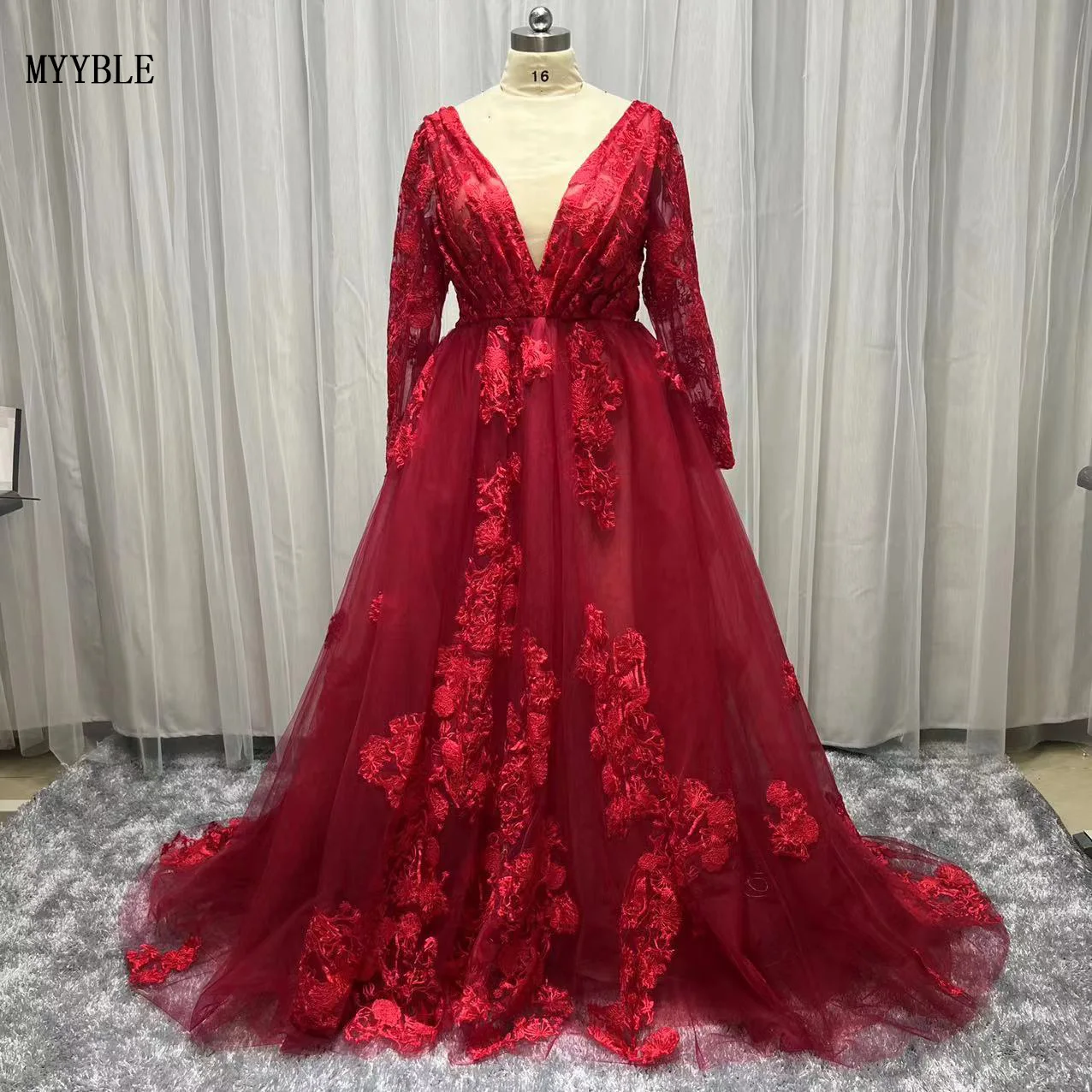 

Real Photo Plus Size V Neck Prom Dress 2022 Long Sleeves Sweep Train Lace Applique Elegant Formal Evening Party Gown Dubai