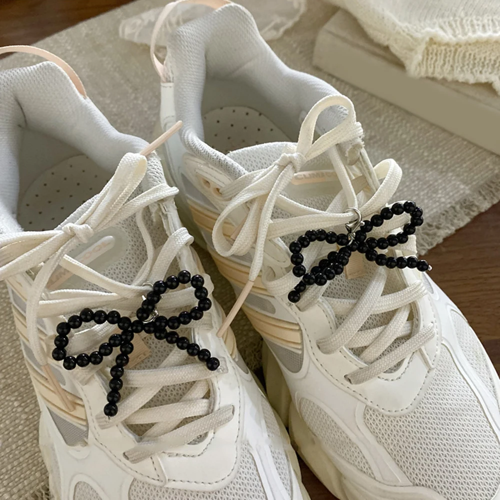 Bellissimo ciondolo a farfalla Bowknot con imitazione perla perline fibbia per scarpe ornamento DIYs scarpe di tela Sneakers scarpe gioielli in pizzo