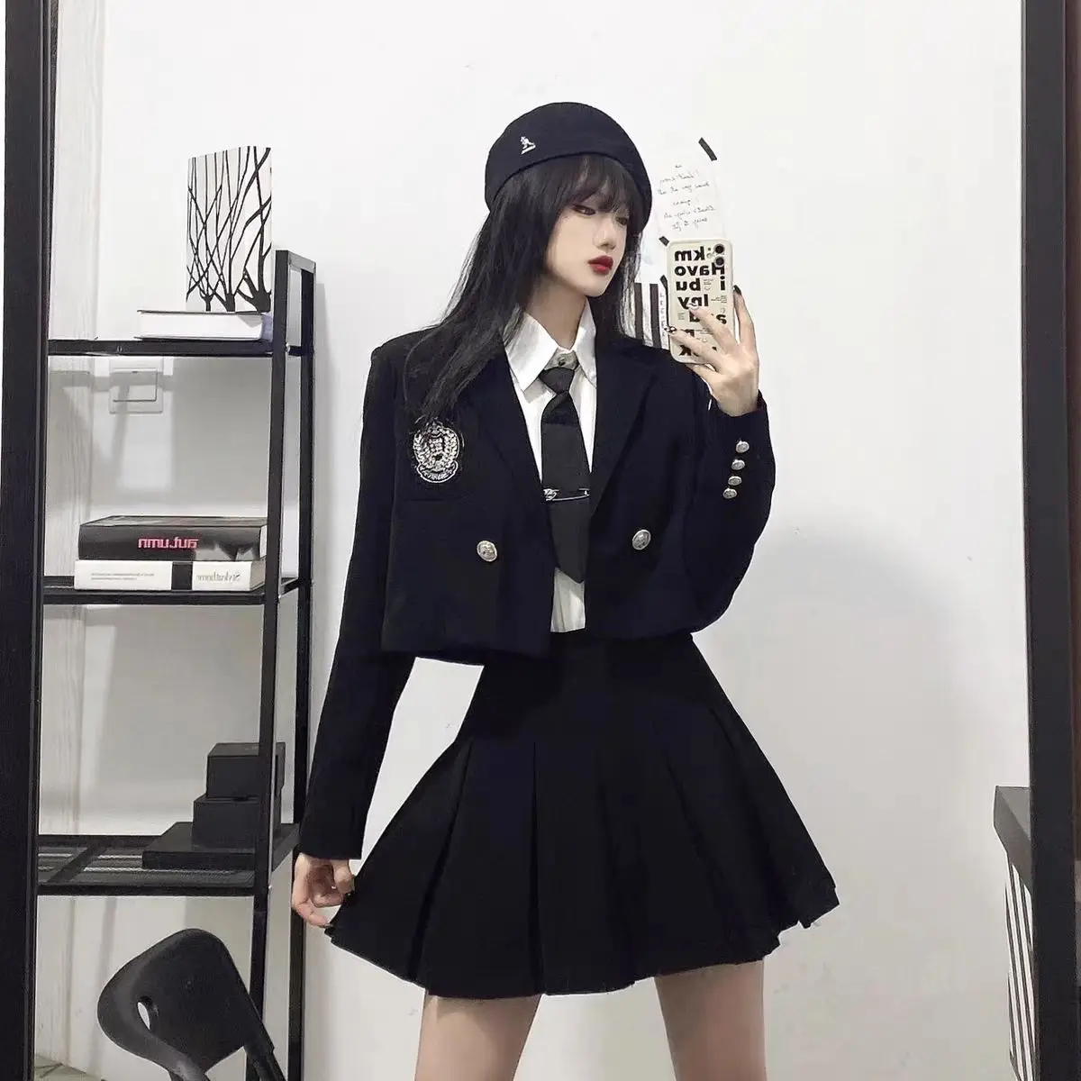 

Короткая куртка в стиле Dark Academic с нашивкой, женский повседневный костюм в японском стиле, рубашка на пуговицах с длинным рукавом