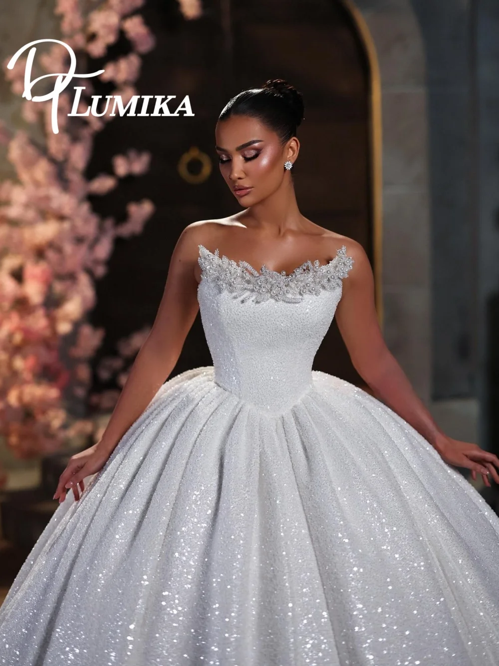

Luxurious Off Shoulder Glitter Bridal Dress 2026 Opulent Sequin Wedding Dress Elegant Sleeveless Bridal Gown Vestidos De Novia