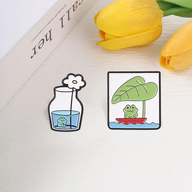 New Cartoon Creative Lotus Leaf Frog Metal Brooch Frog Hidden in Bottle Funny Badge Casual Commuting Pins DIY Clothing Bags Hat