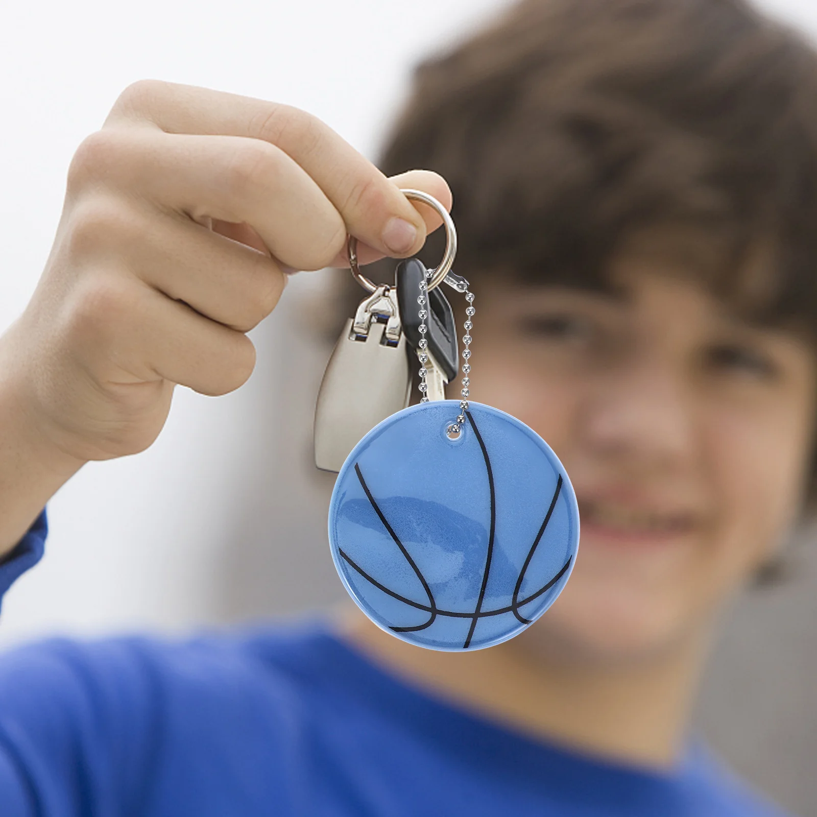 

6pcs Super Bright Reflective Pendant Keychain Basketball Shape Safety Accessory Night Sports Wear Bag Bicycle Reflector Plastic