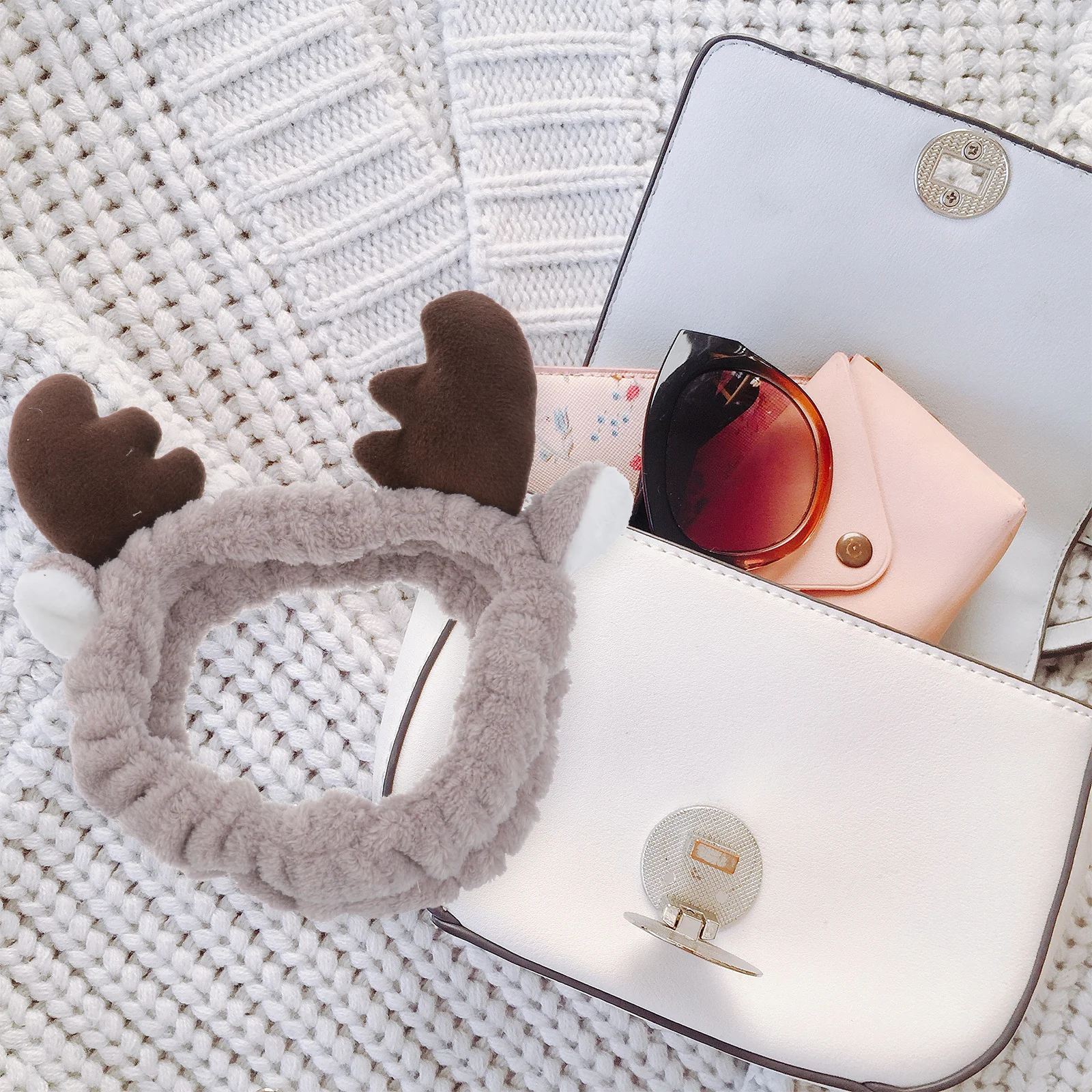 

4Pcs Antlers Hair Band Creative Elastic Headband for Makeup Washing Shower Xmas Hair Accessories Lovely Christmas Supplies