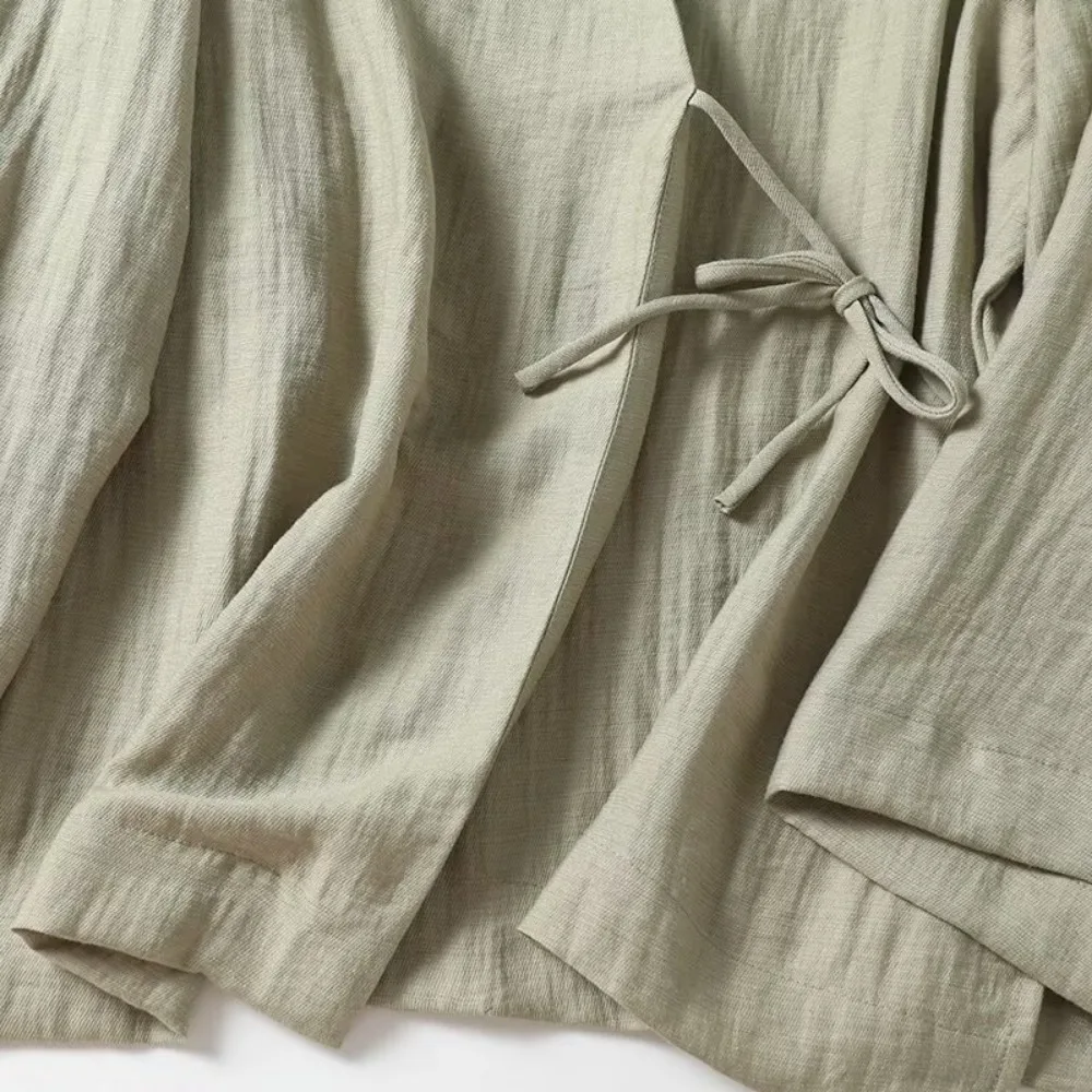 Damen Kimono-Hemd im neuen chinesischen Stil, frisches Grün, zum Schnüren, lockere Leinenmischung, dünner V-Ausschnitt, lange Ärmel, lässige Pendlerbluse, fließende Damenmode
