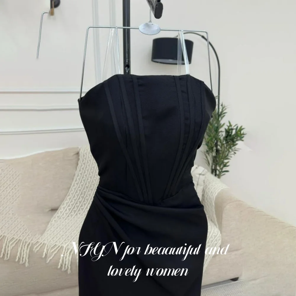 NFYN Black Mermaid Long Stain Prom Dresses Strapless Party Dress Sleeveless Pleats Evening Dress with Split Fishbone Customized