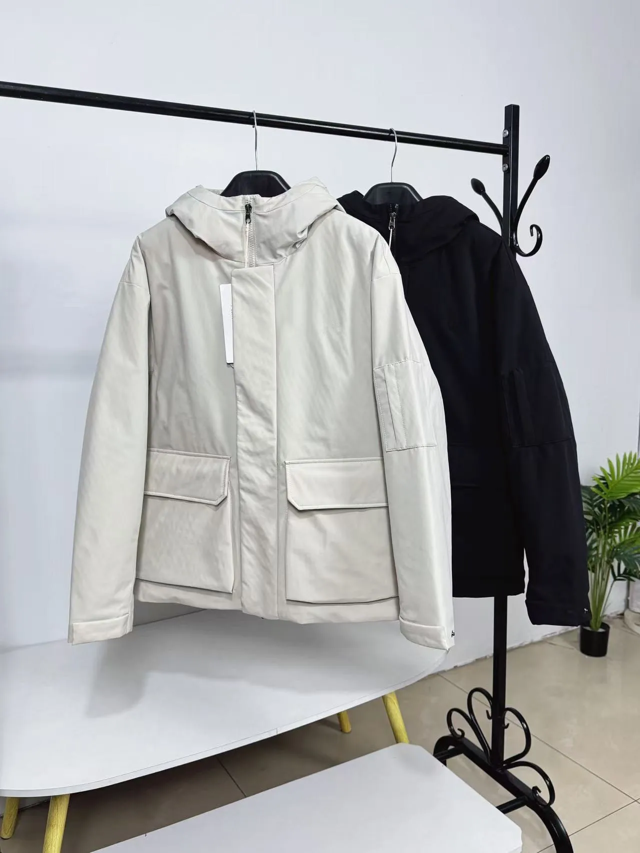 

Уличное повседневное хлопковое пальто с капюшоном, теплое ветрозащитное свободное универсальное хлопковое пальто для мужчин, зимнее модное городское длинное пальто...