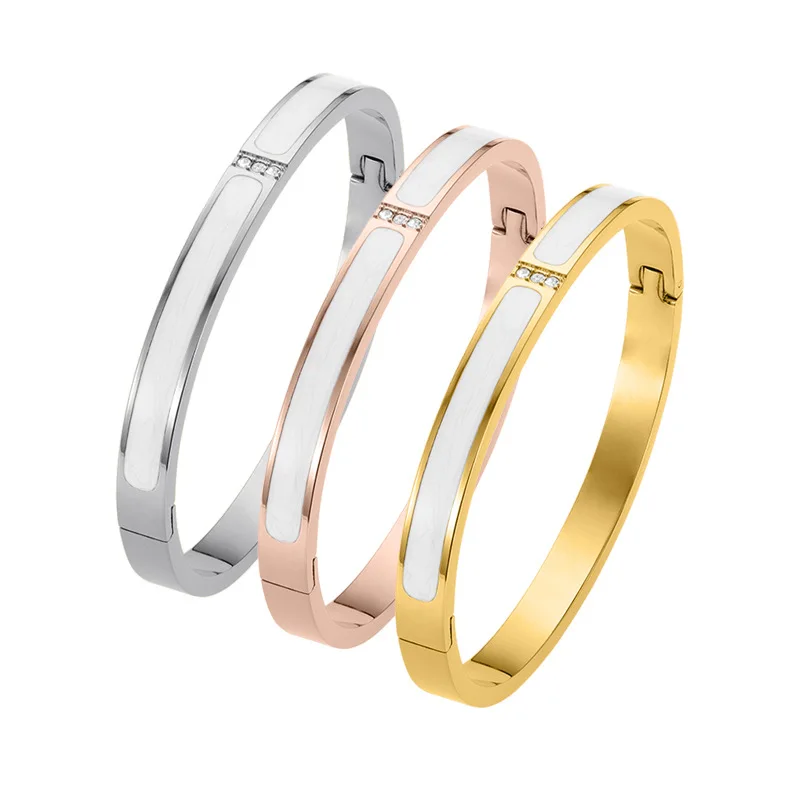 

Simple Stainless Steel Electroplated Non-Fading Personalized Titanium Steel Inlaid White Rubber Bracelet