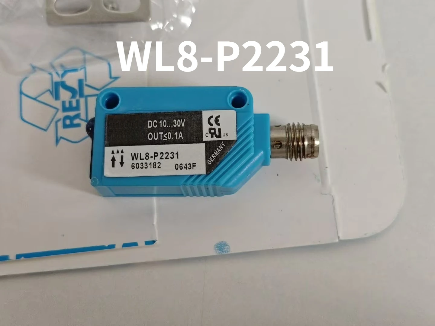 Brand New Original Photoelectric Switch WL8-P2231 WL8P2231 Fast Delivery