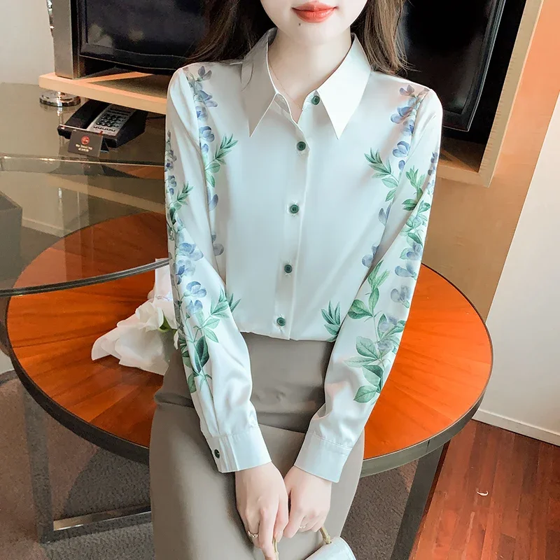 Camisa de moda coreana para mujer, Top abotonado con estampado de manga larga y cuello vuelto, blusa de satén, novedad de 2024